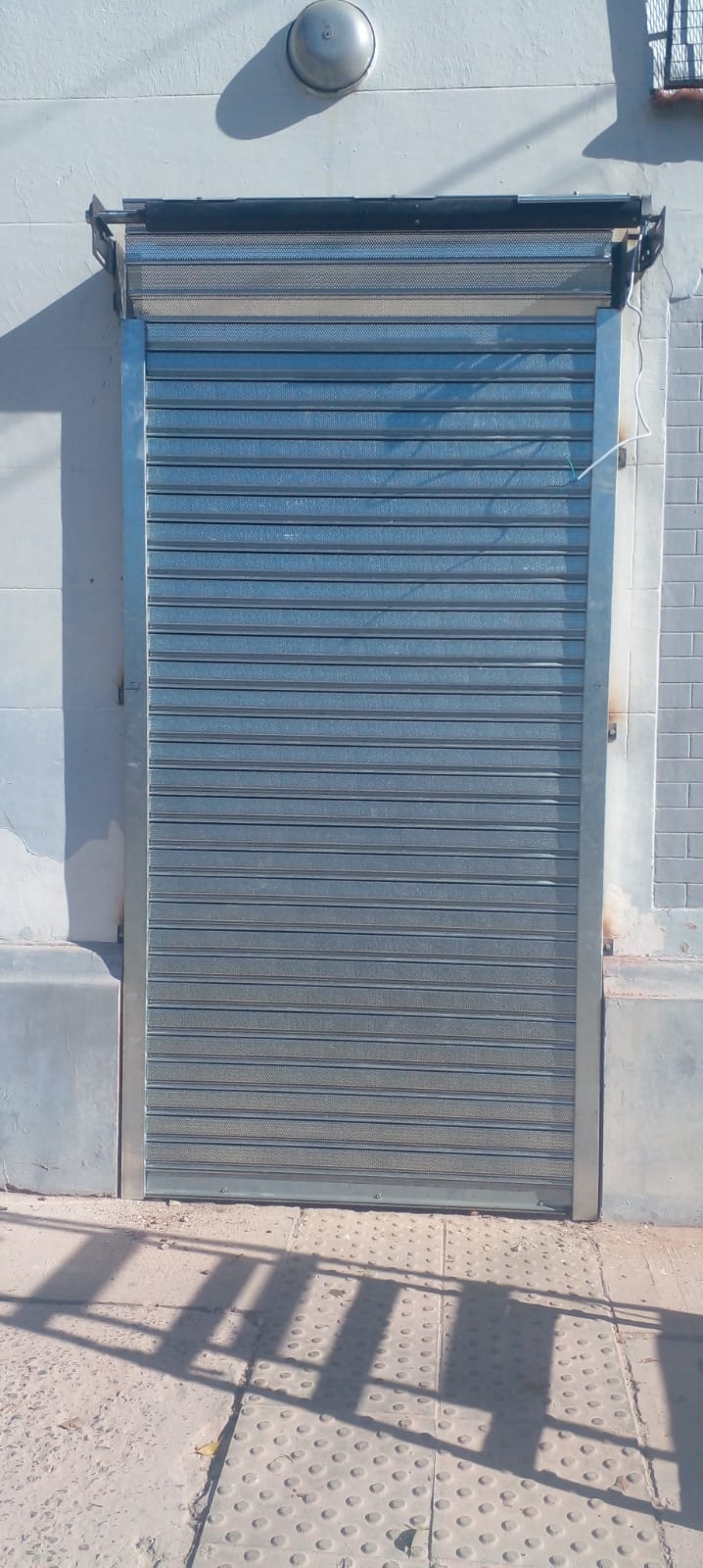 Reparación de cortinas metálicas